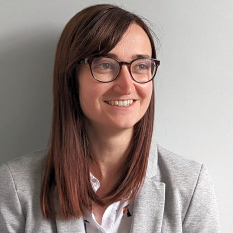 Lauren Peel headshot